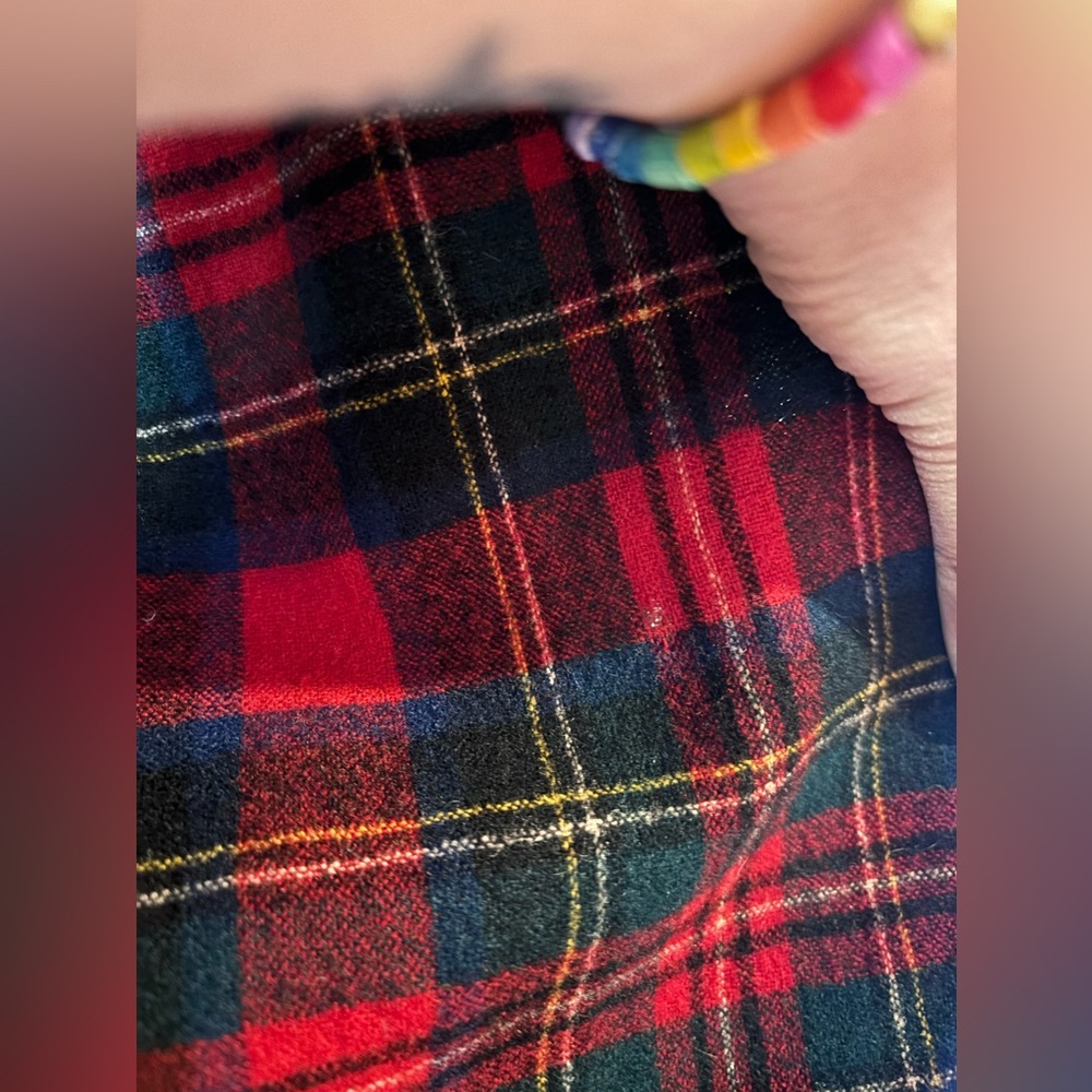 Pendleton Men's Red and Green Plaid Button-Down Shirt - Picture 8 of 9